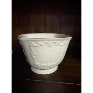 Lenox Square Bowl Canterbury Pattern 4.25" Wide